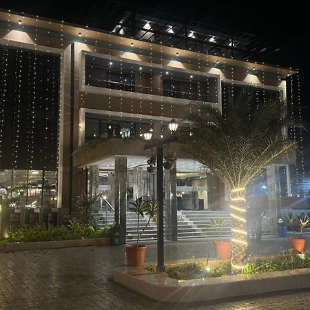 The Pavilion Park Resort Malegaon Extérieur photo