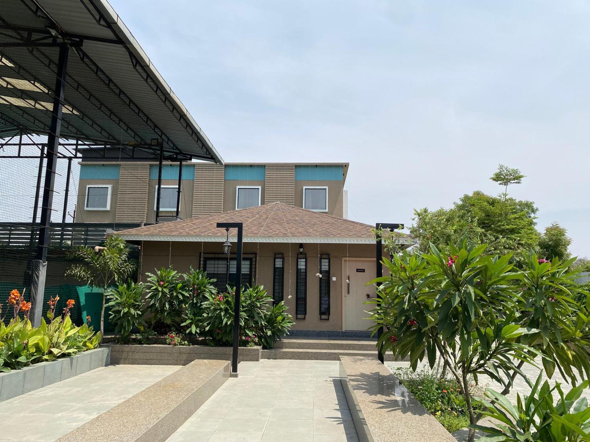 The Pavilion Park Resort Malegaon Extérieur photo