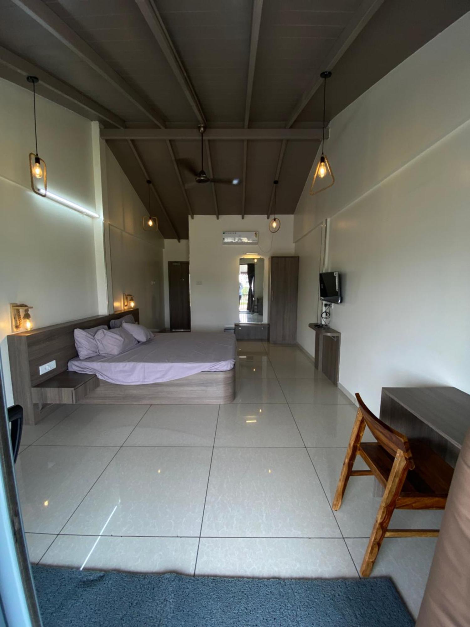 The Pavilion Park Resort Malegaon Extérieur photo