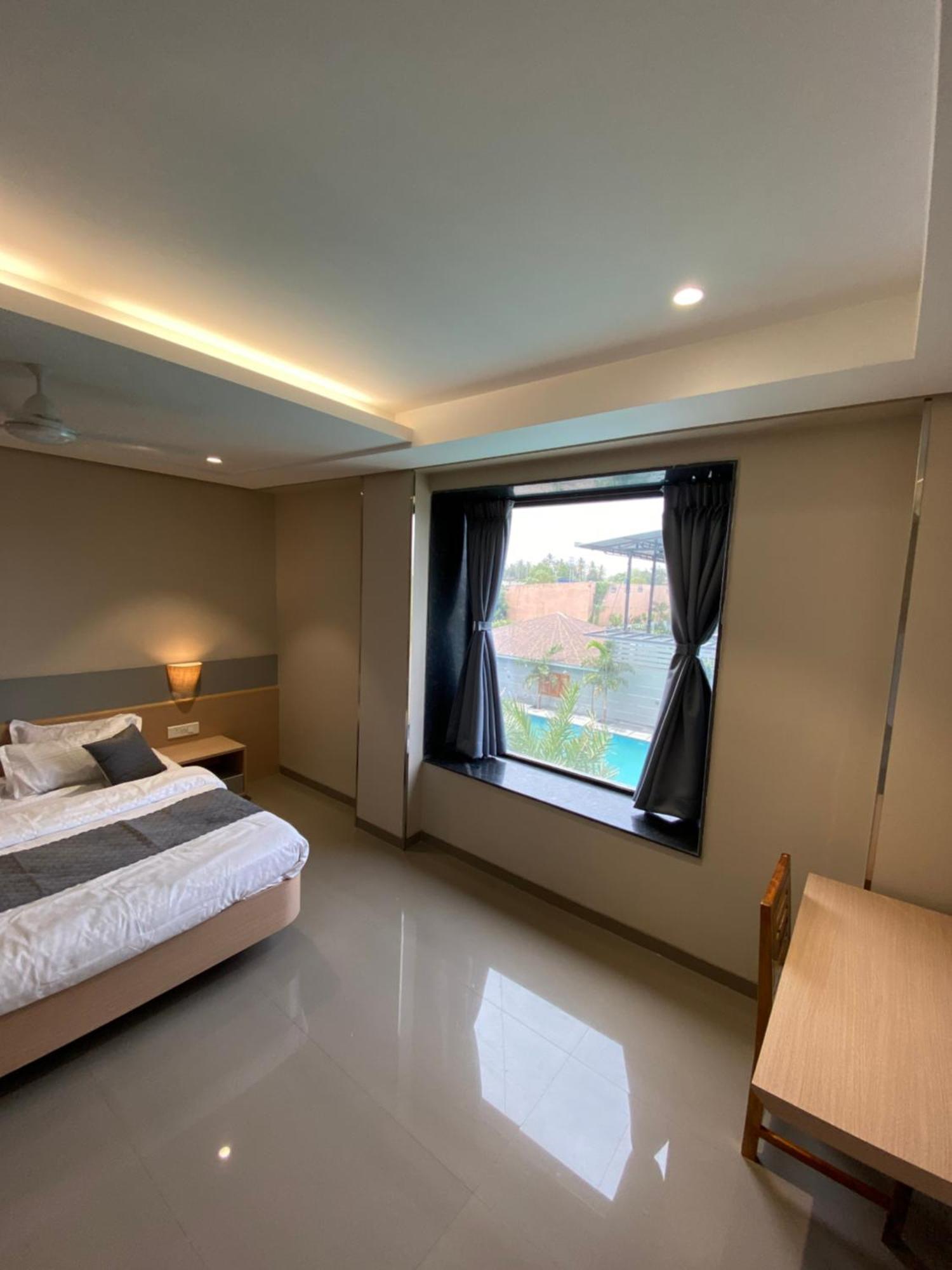 The Pavilion Park Resort Malegaon Extérieur photo
