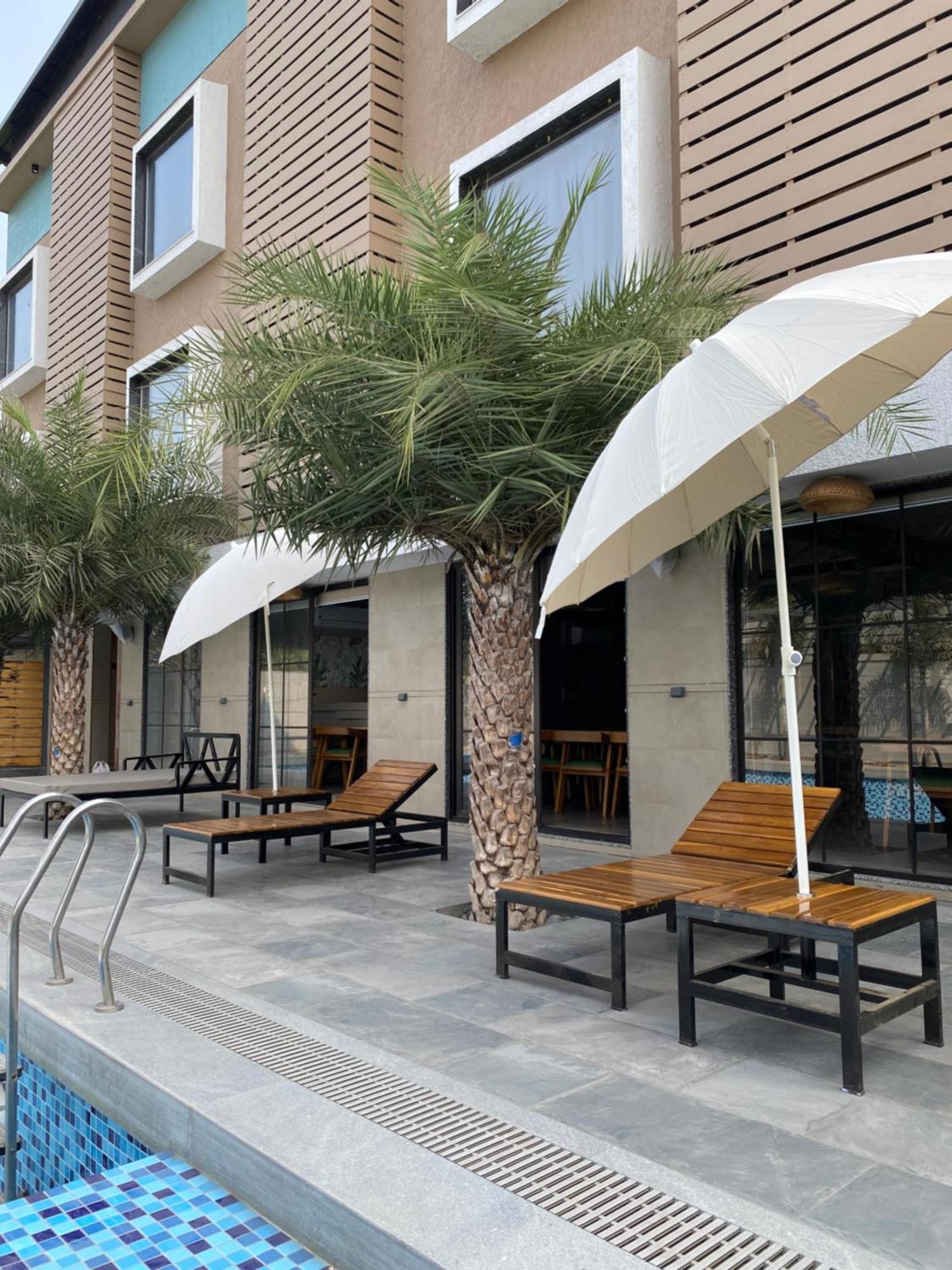 The Pavilion Park Resort Malegaon Extérieur photo